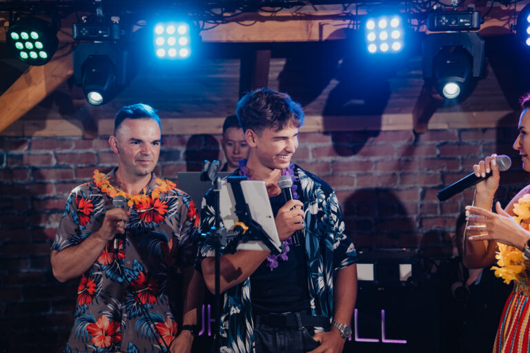 18nastka Klaudii-708