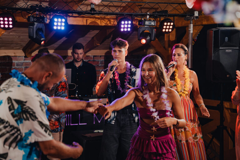 18nastka Klaudii-742