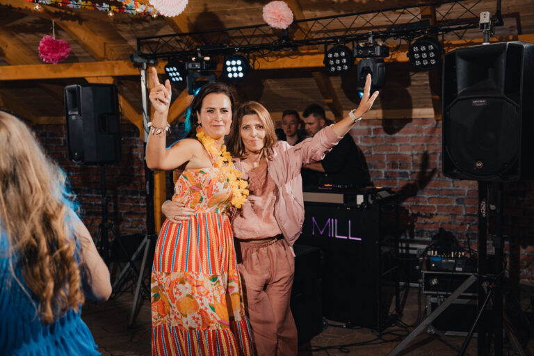 18nastka Klaudii-808