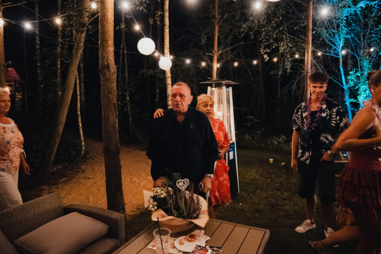 18nastka Klaudii-825