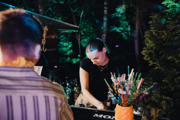 18nastka Klaudii-865