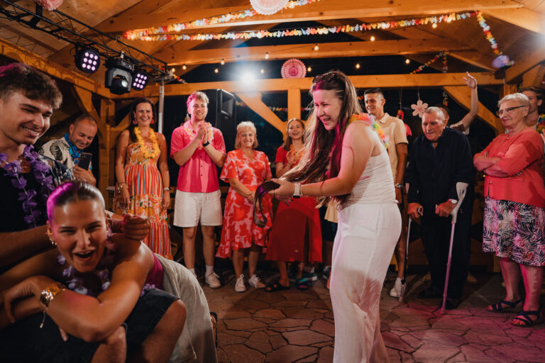 18nastka Klaudii-906