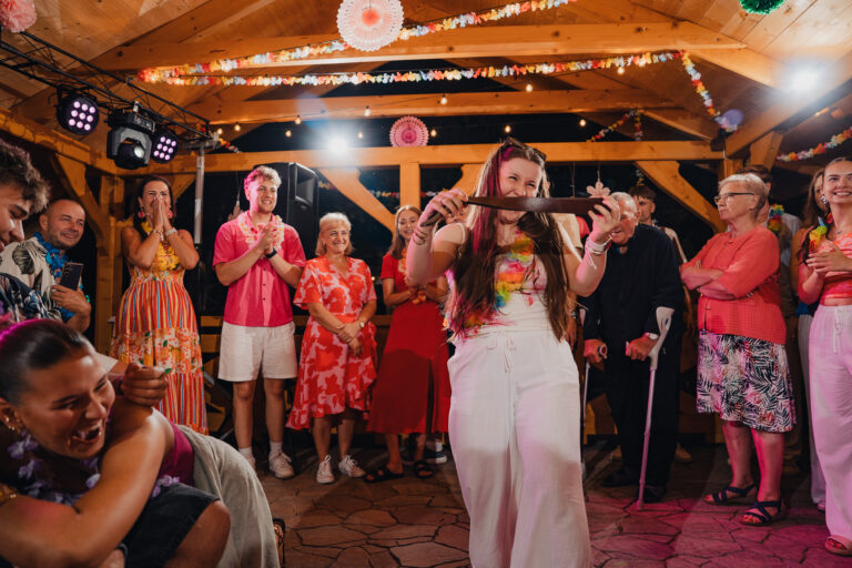 18nastka Klaudii-908