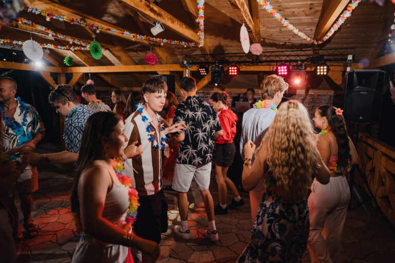 18nastka Klaudii-945