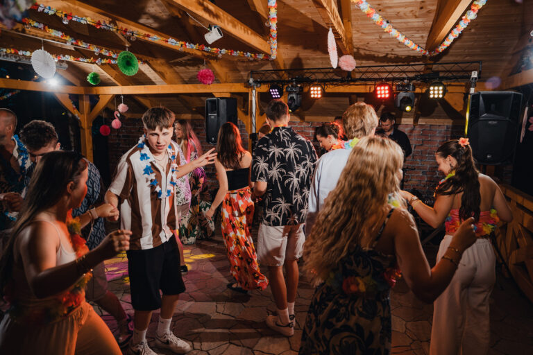 18nastka Klaudii-946