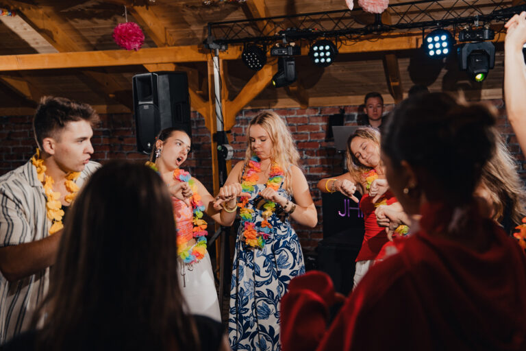 18nastka Klaudii-965