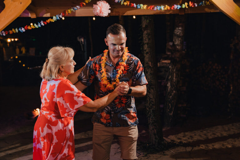 18nastka Klaudii-993