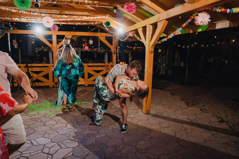 18nastka Klaudii-996