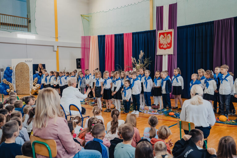 2025-10-17 pasowanie pierwszakow (104)