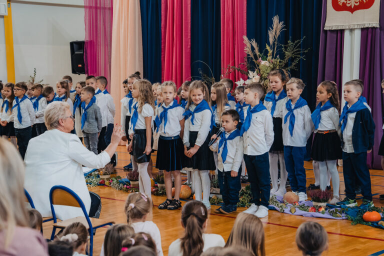 2025-10-17 pasowanie pierwszakow (105)