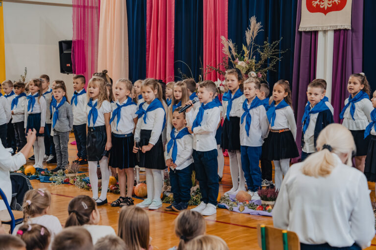 2025-10-17 pasowanie pierwszakow (106)