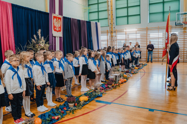 2025-10-17 pasowanie pierwszakow (119)