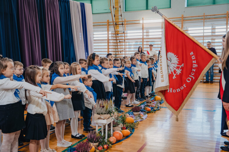 2025-10-17 pasowanie pierwszakow (124)