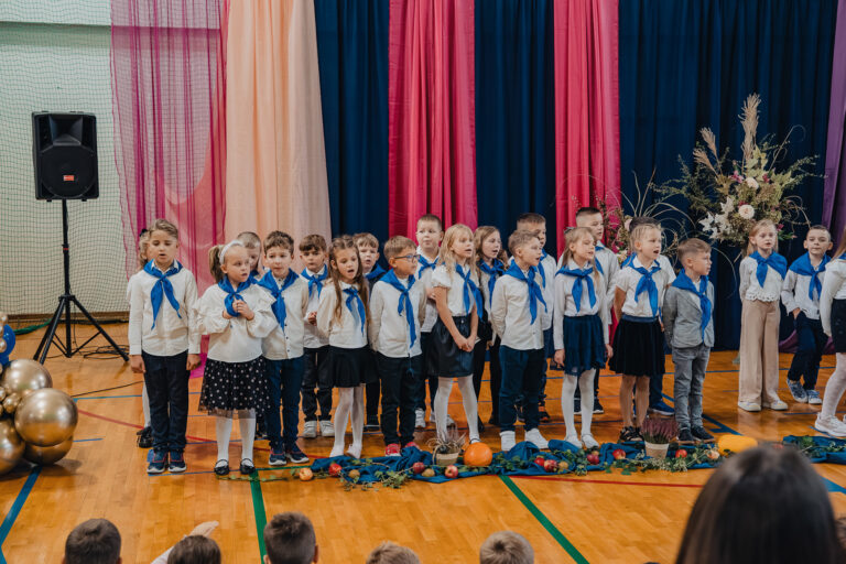 2025-10-17 pasowanie pierwszakow (129)