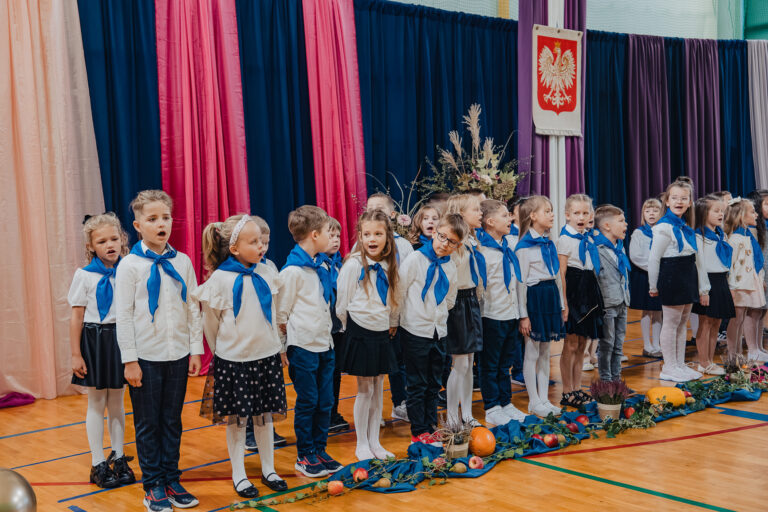 2025-10-17 pasowanie pierwszakow (13)