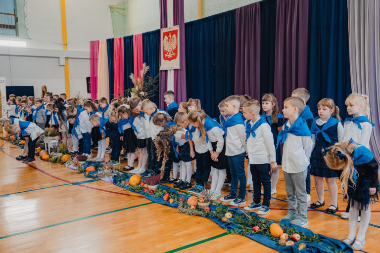 2025-10-17 pasowanie pierwszakow (134)