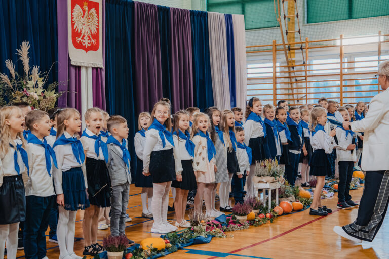 2025-10-17 pasowanie pierwszakow (14)