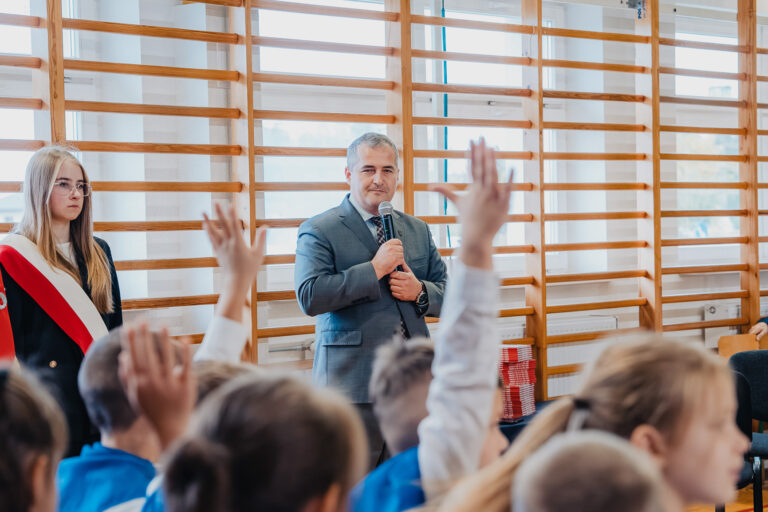 2025-10-17 pasowanie pierwszakow (145)