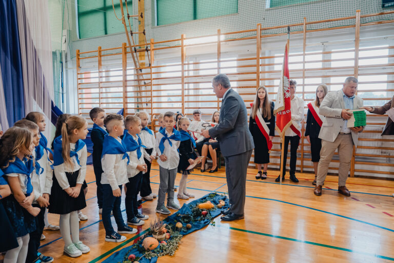 2025-10-17 pasowanie pierwszakow (146)