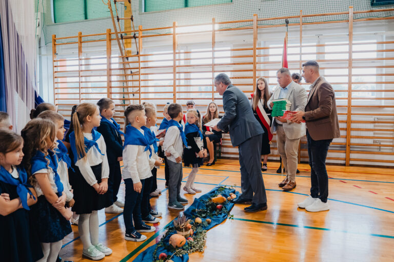 2025-10-17 pasowanie pierwszakow (147)