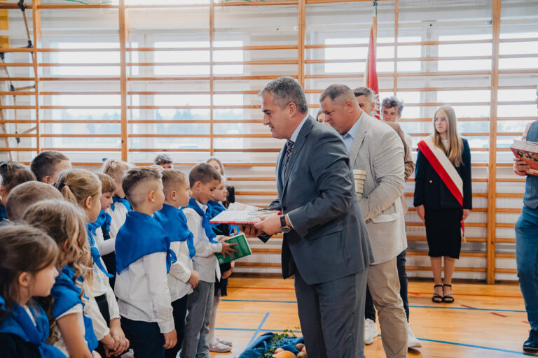 2025-10-17 pasowanie pierwszakow (149)