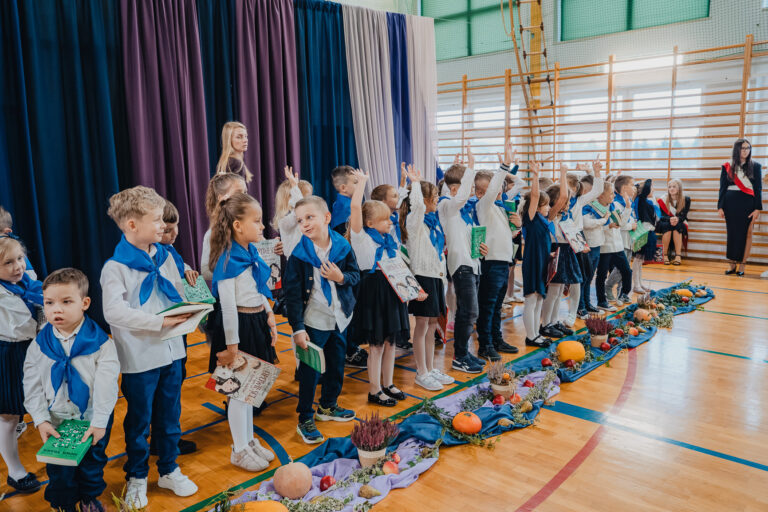 2025-10-17 pasowanie pierwszakow (167)