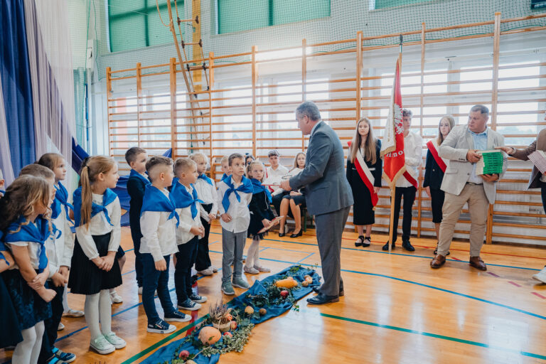 2025-10-17 pasowanie pierwszakow (258)