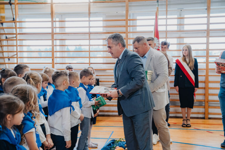 2025-10-17 pasowanie pierwszakow (259)