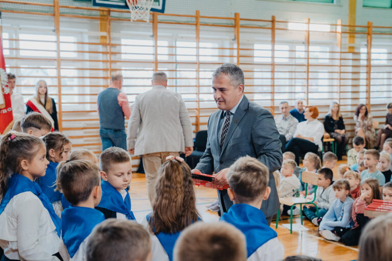 2025-10-17 pasowanie pierwszakow (262)