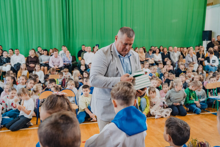 2025-10-17 pasowanie pierwszakow (263)