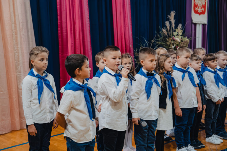 2025-10-17 pasowanie pierwszakow (33)