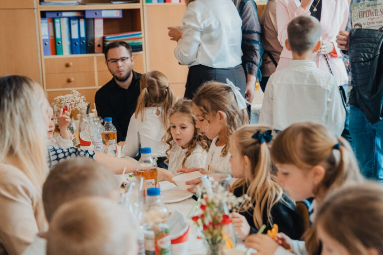 2025-10-17 pasowanie pierwszakow (340)