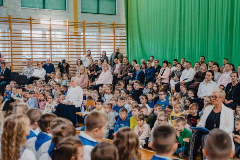2025-10-17 pasowanie pierwszakow (37)
