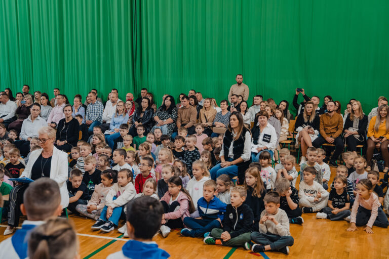 2025-10-17 pasowanie pierwszakow (39)