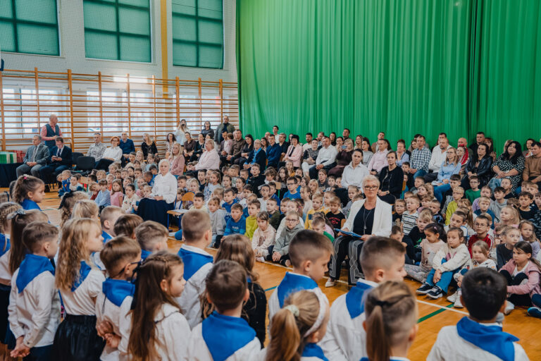 2025-10-17 pasowanie pierwszakow (40)