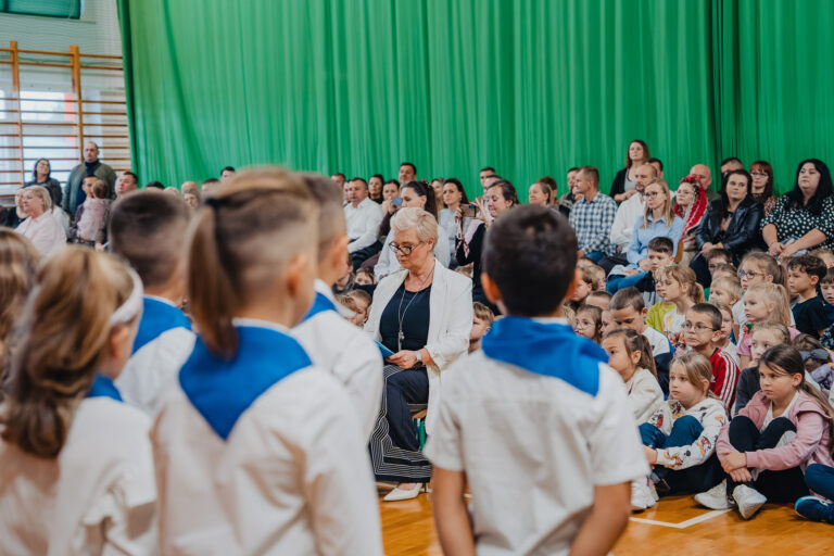 2025-10-17 pasowanie pierwszakow (41)