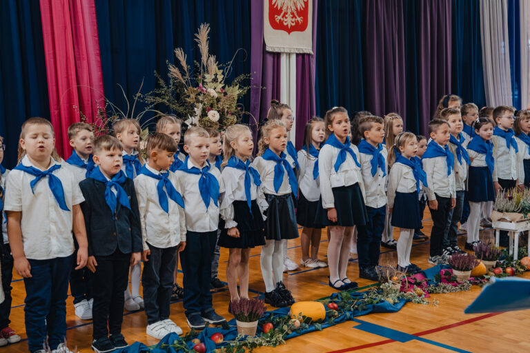 2025-10-17 pasowanie pierwszakow (44)