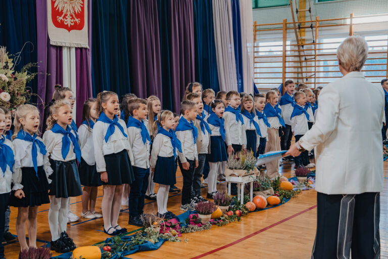 2025-10-17 pasowanie pierwszakow (45)