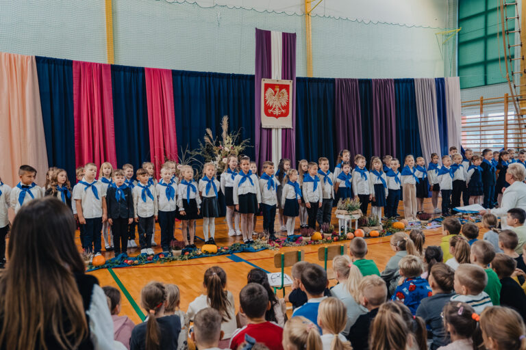 2025-10-17 pasowanie pierwszakow (46)