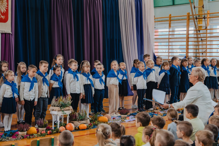 2025-10-17 pasowanie pierwszakow (47)