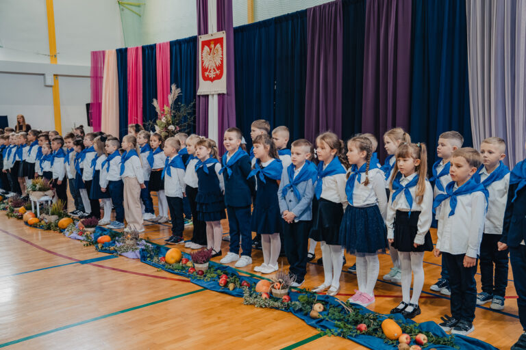 2025-10-17 pasowanie pierwszakow (51)