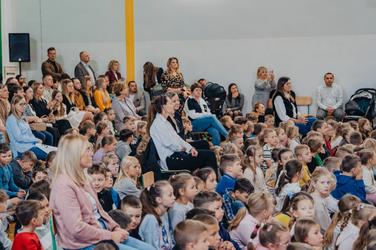 2025-10-17 pasowanie pierwszakow (54)