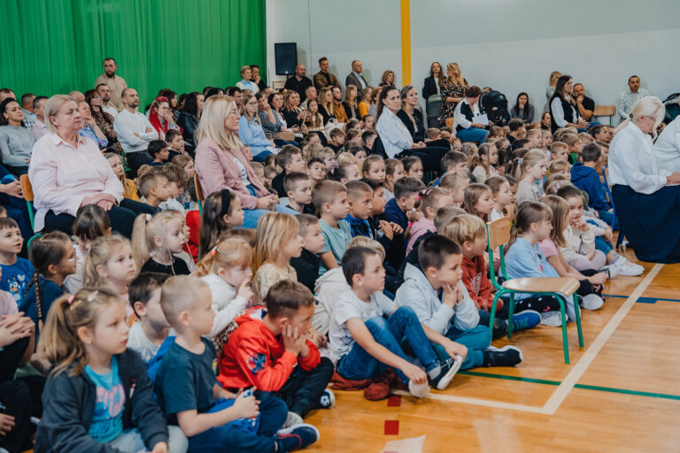 2025-10-17 pasowanie pierwszakow (55)