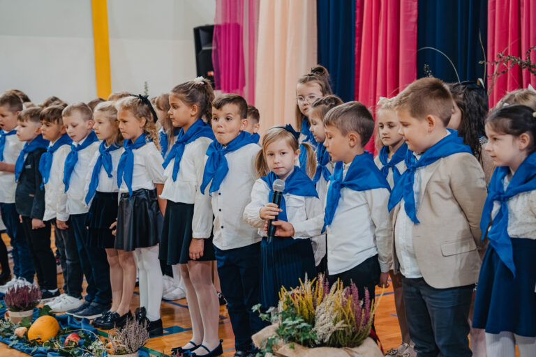 2025-10-17 pasowanie pierwszakow (60)