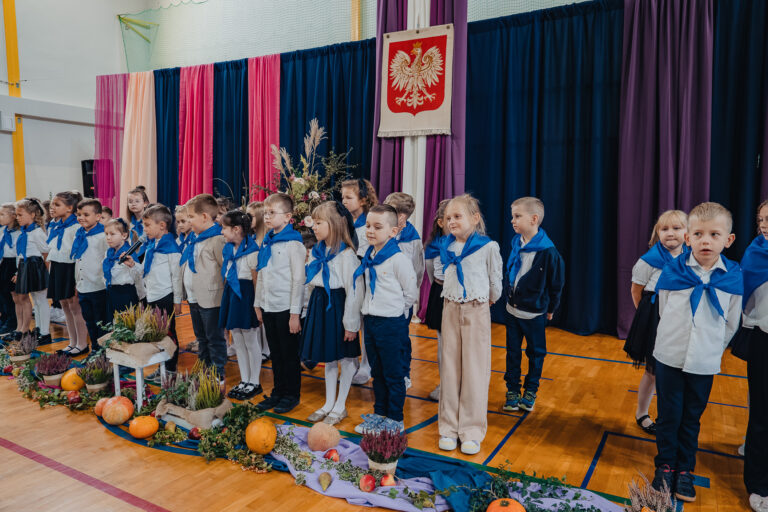 2025-10-17 pasowanie pierwszakow (62)