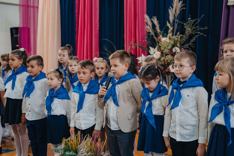 2025-10-17 pasowanie pierwszakow (63)