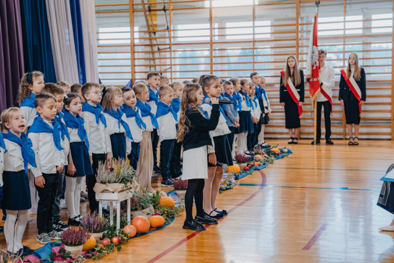 2025-10-17 pasowanie pierwszakow (73)