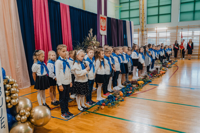 2025-10-17 pasowanie pierwszakow (89)