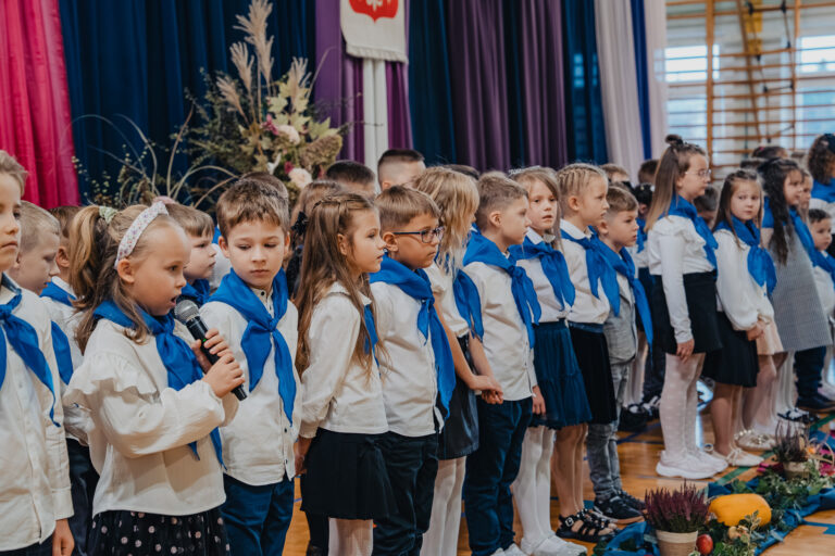 2025-10-17 pasowanie pierwszakow (90)