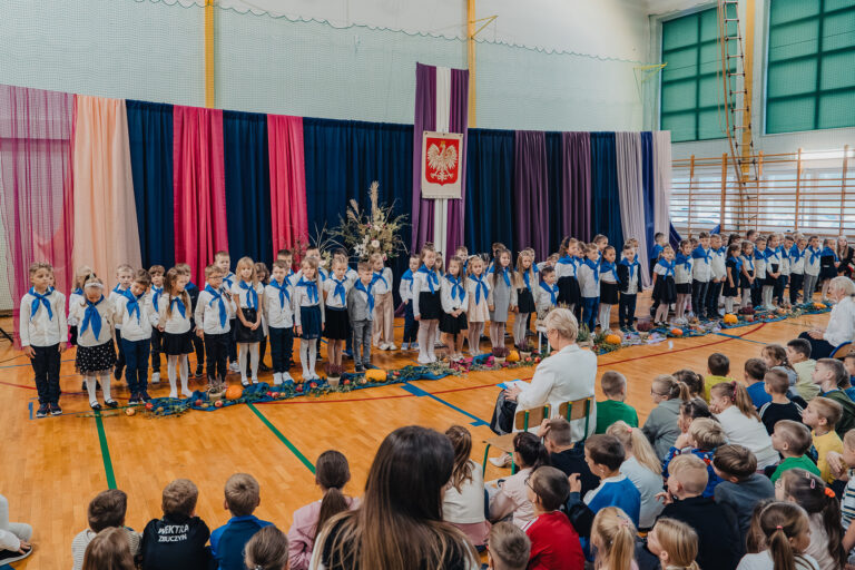 2025-10-17 pasowanie pierwszakow (94)